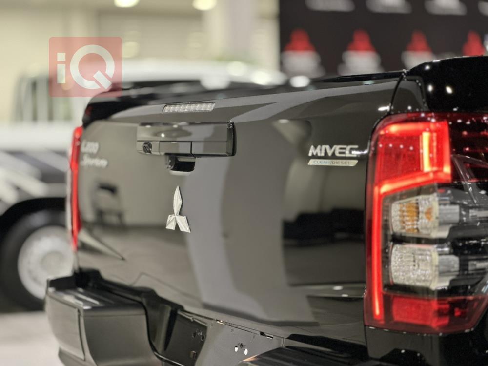 میتسوبیشی L200